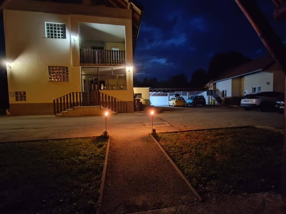 House Mesic Apartment Smoljanac Ngoại thất bức ảnh