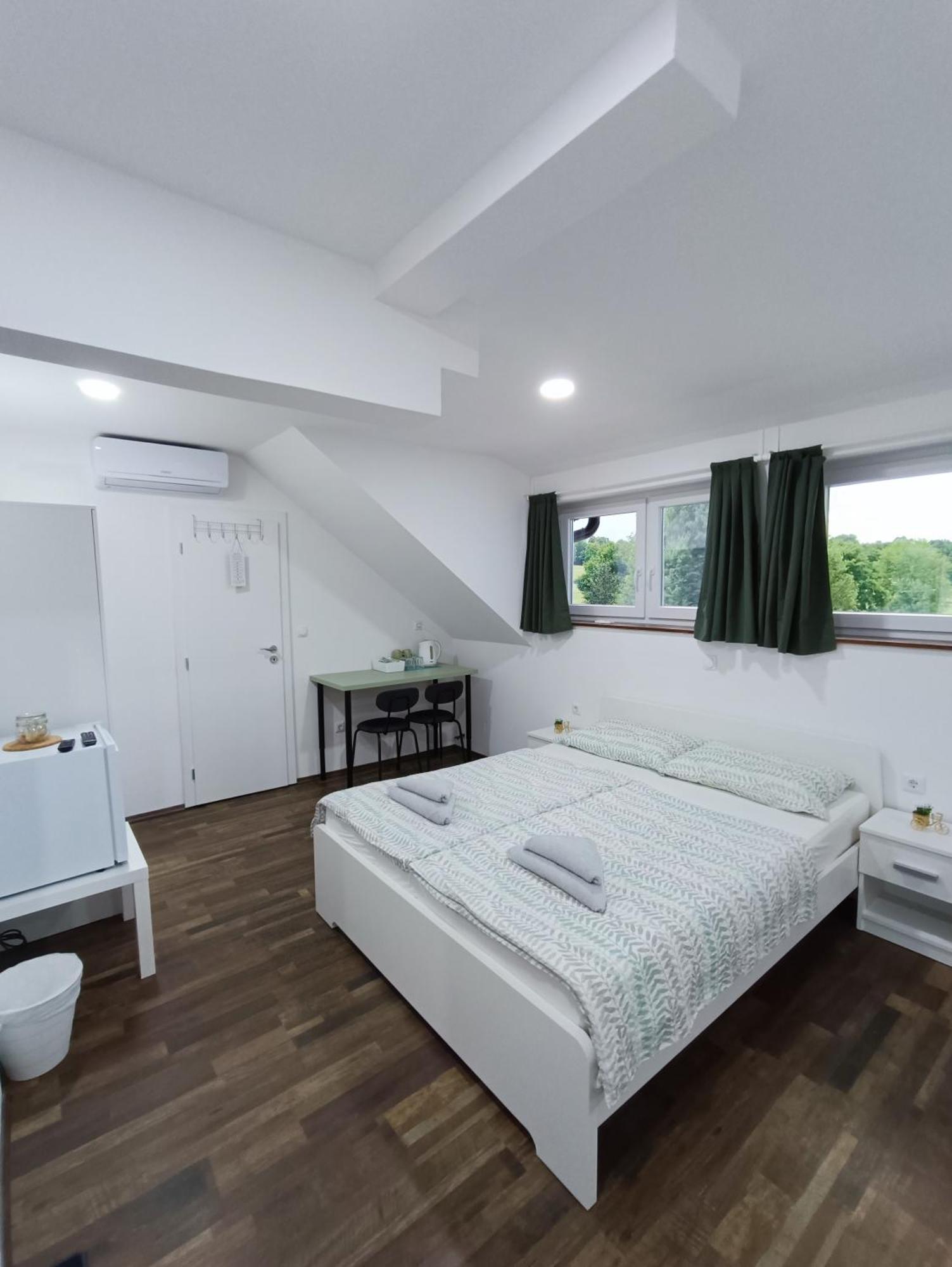 House Mesic Apartment Smoljanac Phòng bức ảnh